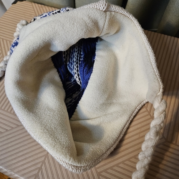 Roots Knit Hat Blue White Design Braided Ties Tassel Winter One Size Womens Wool - Picture 7 of 9